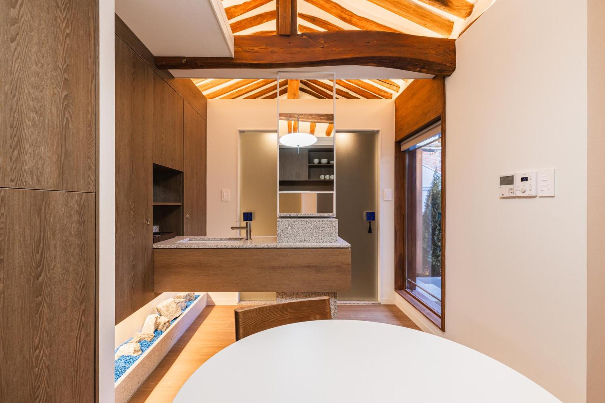 Hanok Blue Dot Apartment Seoul